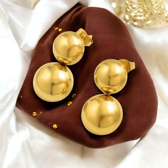 🆕️Minimalist 18K Gold Plated Double Ball Stud Earrings – Trendy & Elegant - Picture 1 of 11